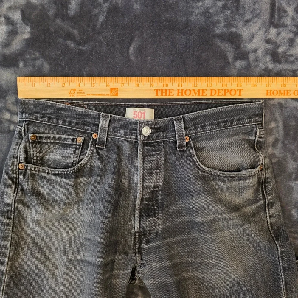 Vintage Levis 501 Black Fade Straight Leg Button Fly Denim Jeans Mens 34x29